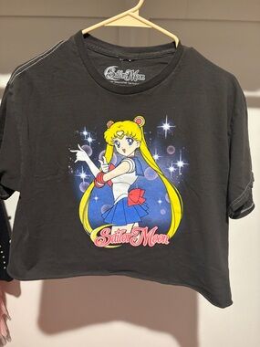 Never Worn Hot Topic Sailor Moon Girls' Black Graphic Crop Top